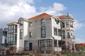 M Garni Hotel